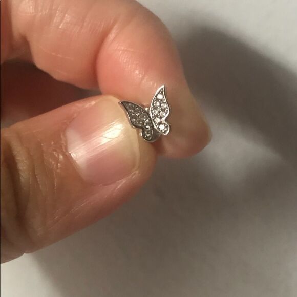 ✨Chloetina 925 Sterling Silver Butterfly Stud Earrings - Picture 2 of 6